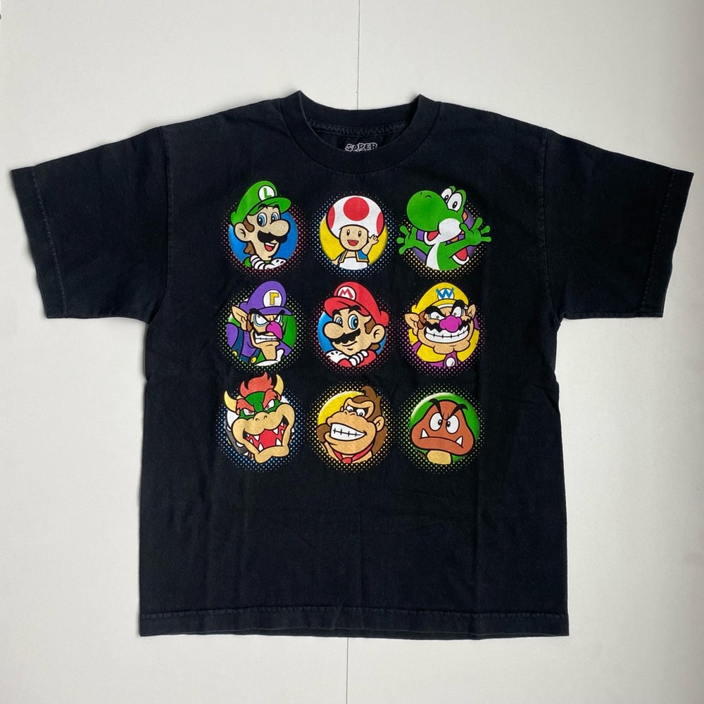 Nintendo Super Mario Black T-Shirt Boys size 10/12